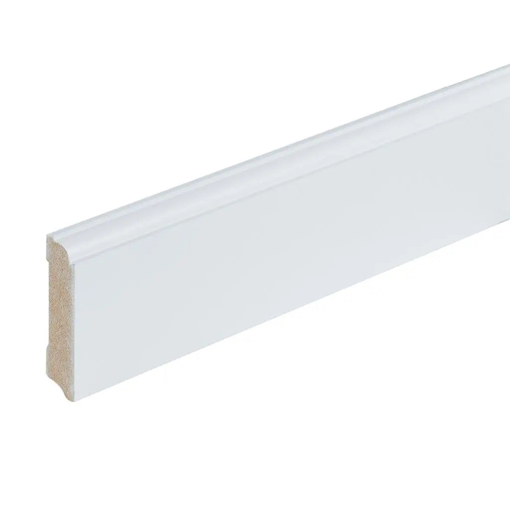 Wit gelakte plint Baroque RAL 9010 70x15x2400 mm