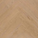 Pure Visgraat Smoky Plak PVC in licht eiken visgraatpatroon met voelbare houtstructuur