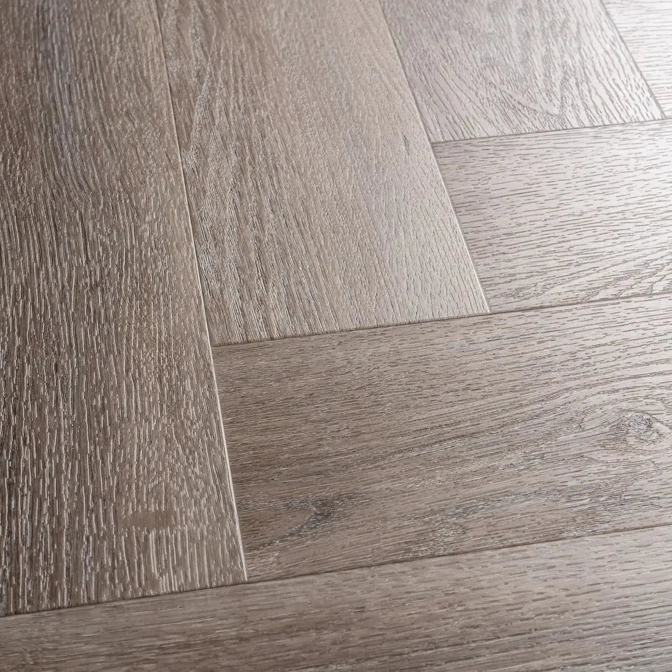 Lux Tenebrae Visgraat Smoky Oak Plak PVC yarenza