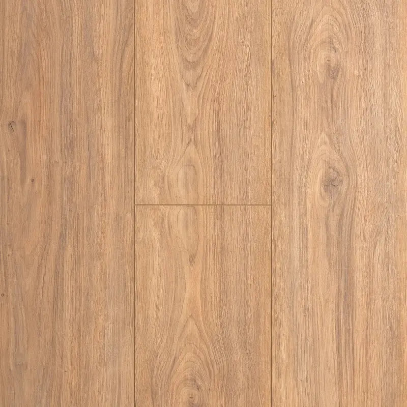 Ultra matte lichte eiken laminaat vloer met natuurgetrouwe houtstructuur